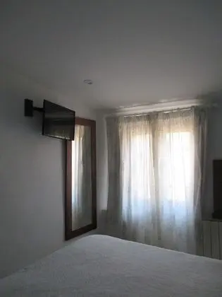 Tek Büyük veya İki Ayrı Yataklı Oda (Azahar)