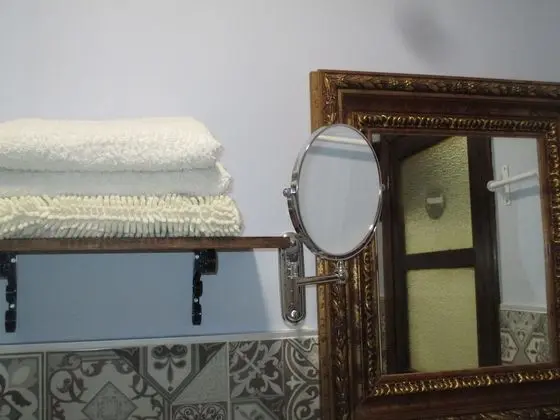 Tek Büyük veya İki Ayrı Yataklı Oda (Azahar)