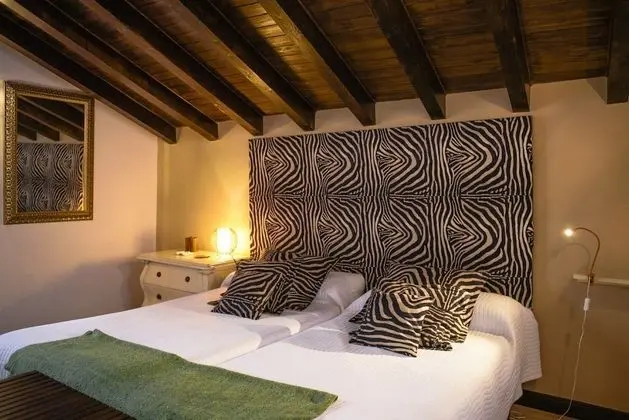 Superior Tek Büyük veya İki Ayrı Yataklı Oda