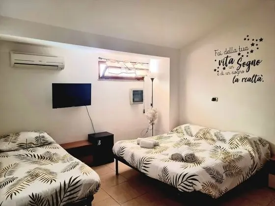 Basic Üç Kişilik Oda