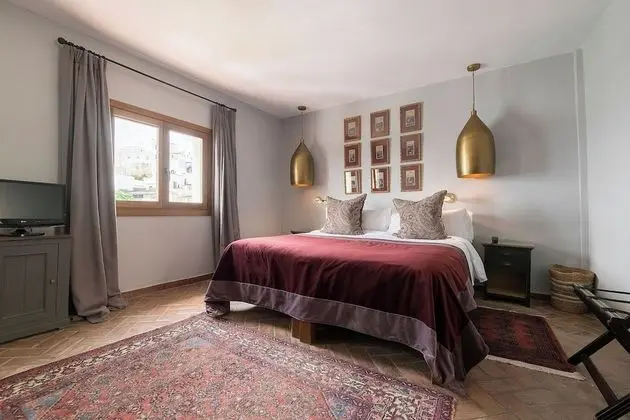 Superior Tek Büyük veya İki Ayrı Yataklı Oda