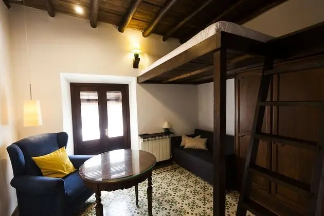 Stüdyo, Bahçe Manzaralı