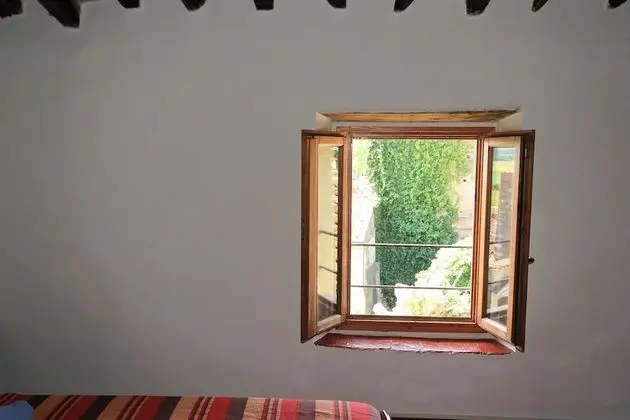 Family Oda, Birden Çok Yatak, Avlu Manzaralı