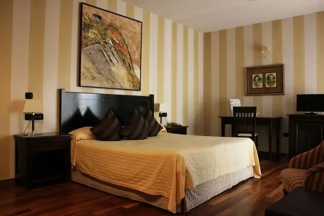 Tek Büyük veya İki Ayrı Yataklı Oda