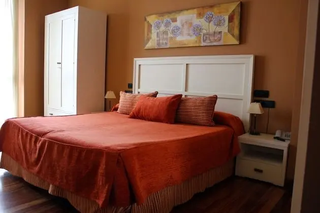 Tek Büyük veya İki Ayrı Yataklı Oda