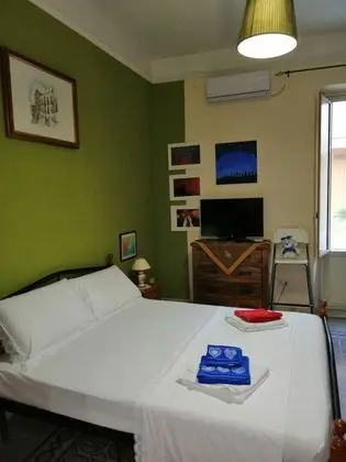 Deluxe Tek Büyük Yataklı Oda, Ortak Banyo, Şehir Manzaralı