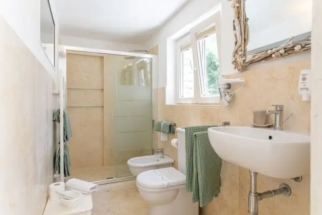 Comfort Tek Büyük Yataklı Oda, Kısmi Deniz Manzaralı