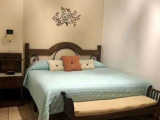 Standard Tek Büyük Yataklı Oda