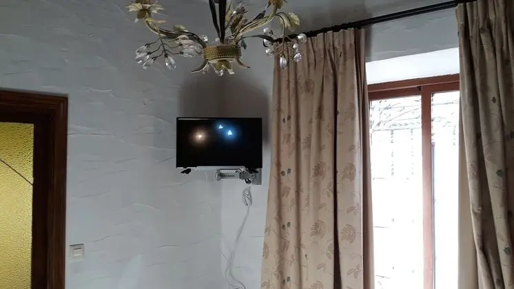 Traditional Tek Büyük Yataklı Oda