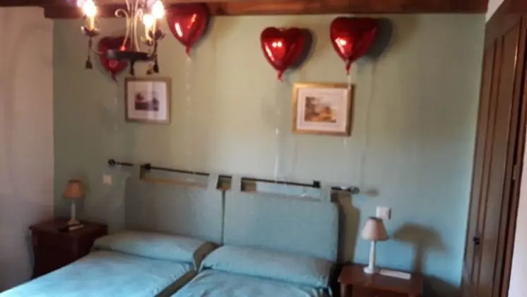 Traditional Tek Büyük Yataklı Oda