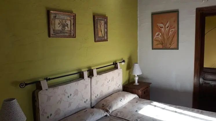 Traditional Tek Büyük Yataklı Oda