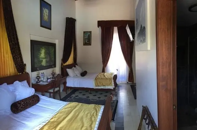 Oda, 2 Çift Kişilik Yatak