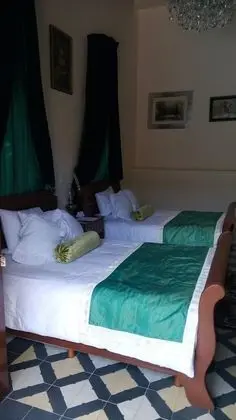 Oda, 2 Çift Kişilik Yatak