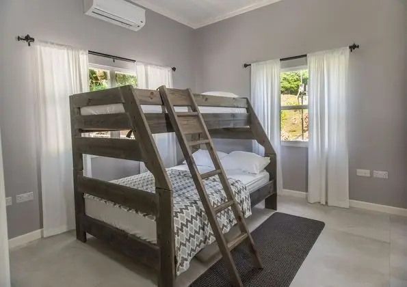 Villa, Birden Çok Yatak, Sigara İçilmez, Koy Manzaralı