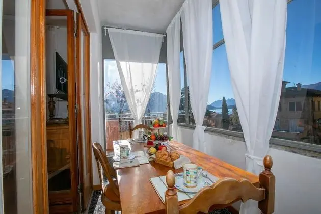 Apart Daire, 2 Yatak Odası, Balkon, Göl Manzaralı