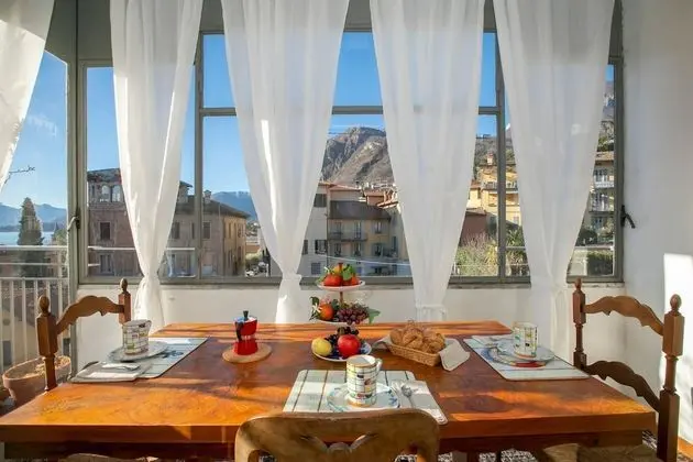 Apart Daire, 2 Yatak Odası, Balkon, Göl Manzaralı