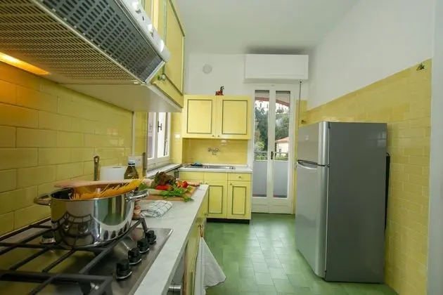 Apart Daire, 2 Yatak Odası, Balkon, Göl Manzaralı