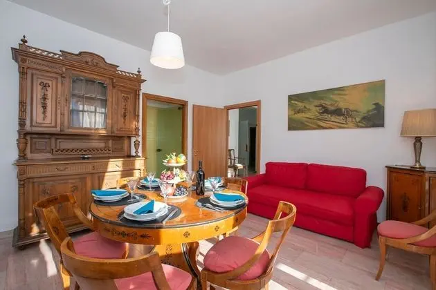 Apart Daire, 2 Yatak Odası, Balkon, Göl Manzaralı