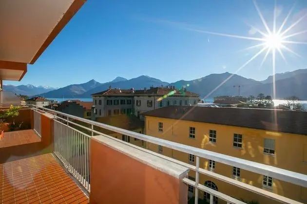 Apart Daire, 2 Yatak Odası, Balkon, Göl Manzaralı