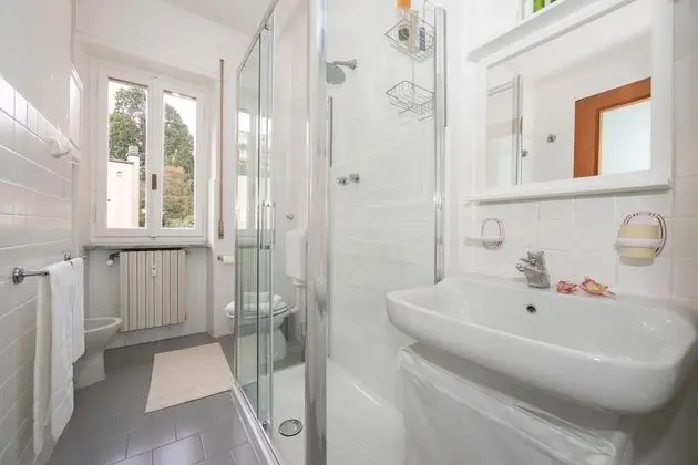 Apart Daire, 2 Yatak Odası, Balkon, Göl Manzaralı