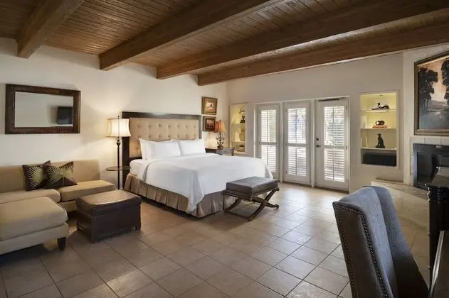 Deluxe Oda, 1 En Büyük (King) Boy Yatak (Deluxe Poolside Room - 1 King Bed)