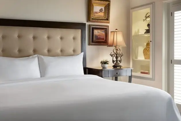 Deluxe Oda, 1 En Büyük (King) Boy Yatak (Deluxe Poolside Room - 1 King Bed)