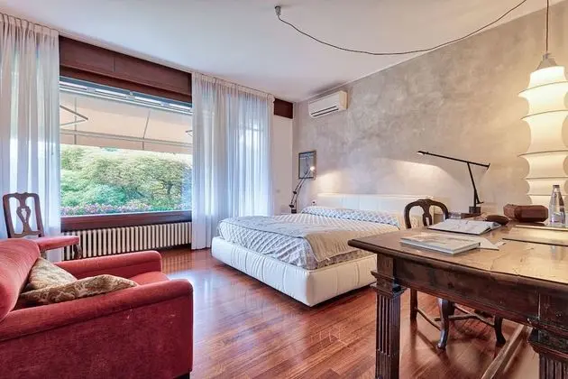 Tek Büyük Yataklı Oda (1)