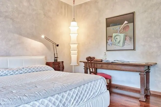 Tek Büyük Yataklı Oda (1)