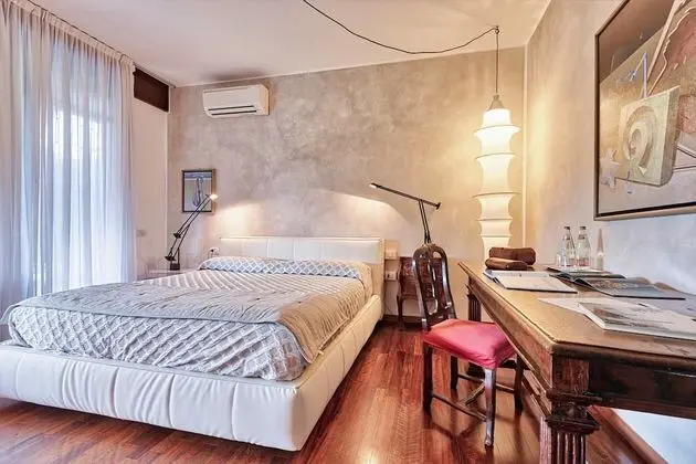 Tek Büyük Yataklı Oda (1)