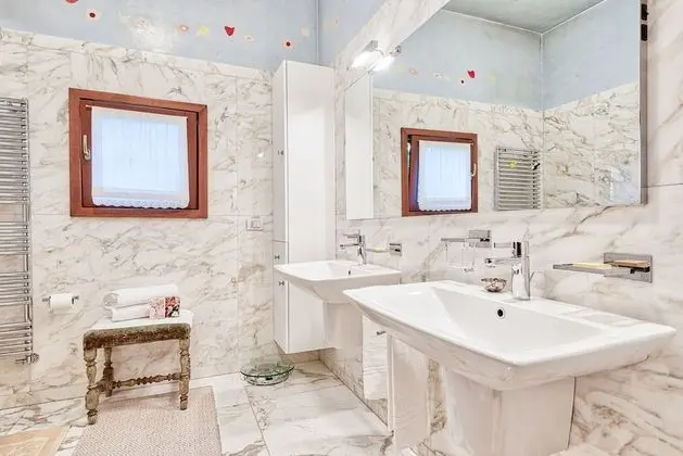 Tek Büyük Yataklı Oda (1)