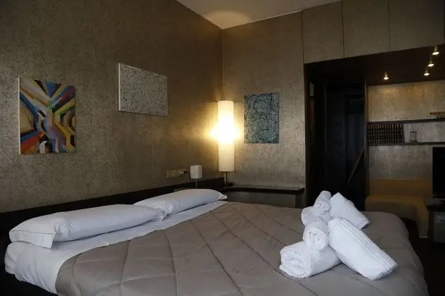 Design Tek Büyük Yataklı Oda, Özel Banyo (External)