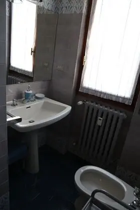 Design Tek Büyük Yataklı Oda, Özel Banyo (External)