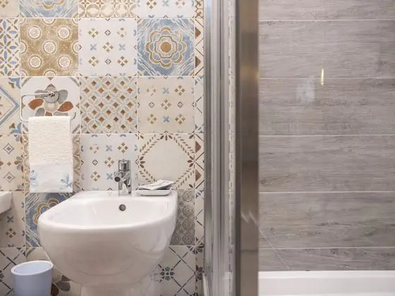 Üç Kişilik Oda, Özel Banyo