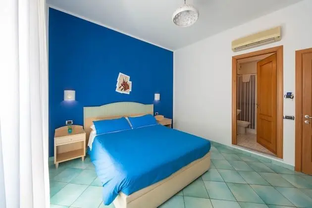Tek Büyük Yataklı Oda, Balkon