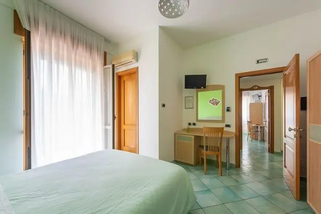 Tek Büyük Yataklı Oda, Balkon