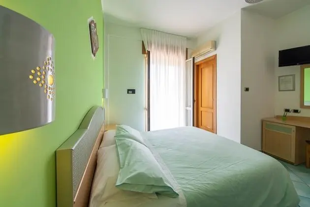 Tek Büyük Yataklı Oda, Balkon