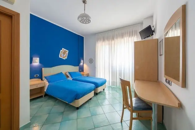 Tek Büyük Yataklı Oda, Balkon