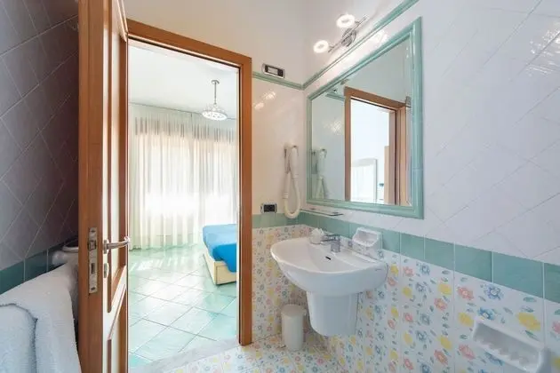 Tek Büyük Yataklı Oda, Balkon