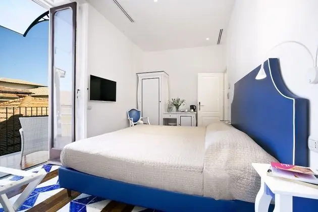 Standard double room (2)
