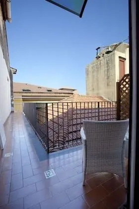 Standard double room (2)