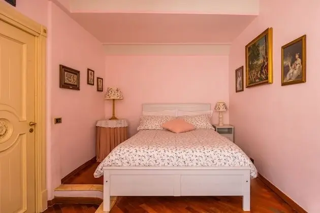 Grand Tek Büyük Yataklı Oda