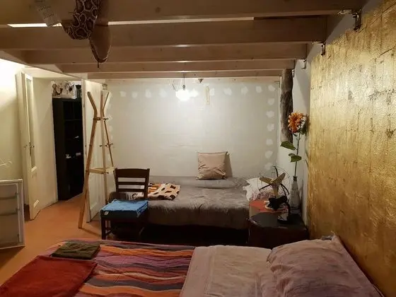 Üç Kişilik Oda
