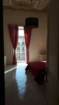 Tek Büyük Yataklı Oda, Ortak Banyo