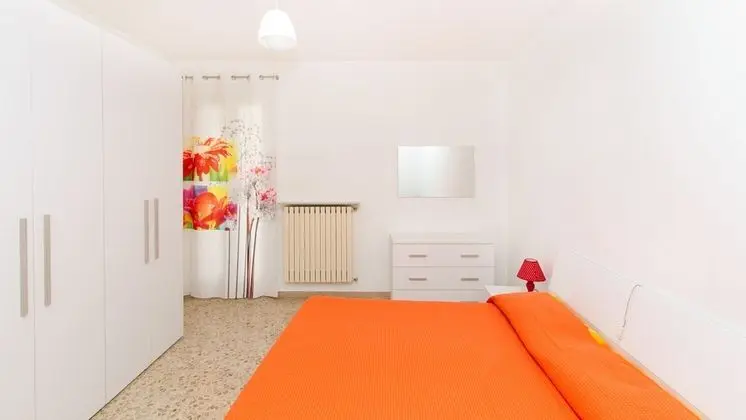 Tek Büyük Yataklı Oda, Ortak Banyo