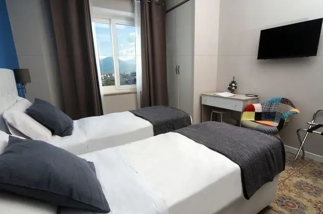 Comfort Tek Büyük veya İki Ayrı Yataklı Oda, Kısmi Deniz Manzaralı