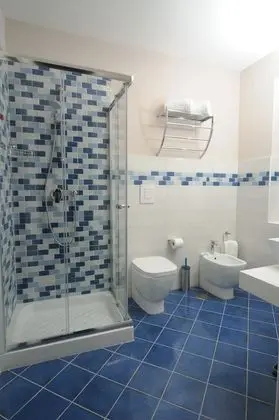 Deluxe Tek Büyük Yataklı Oda, Balkon, Deniz Manzaralı