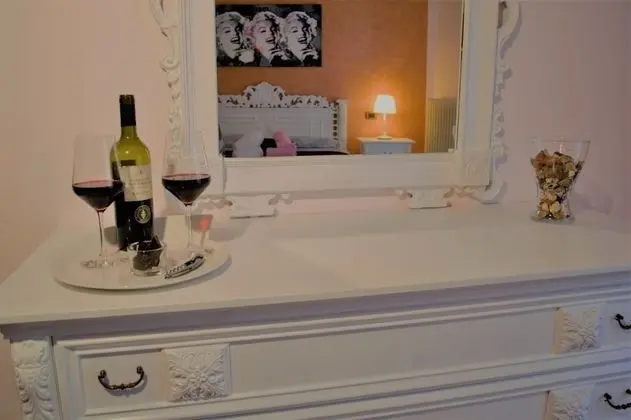 Tek Büyük Yataklı Oda, Ortak Banyo