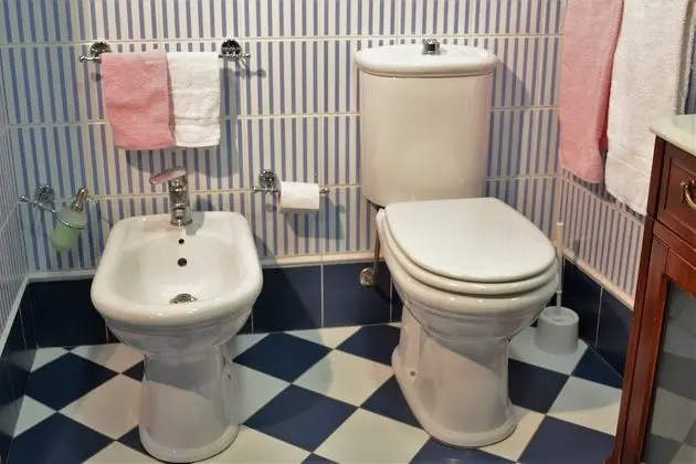 Tek Kişilik Oda, Ortak Banyo