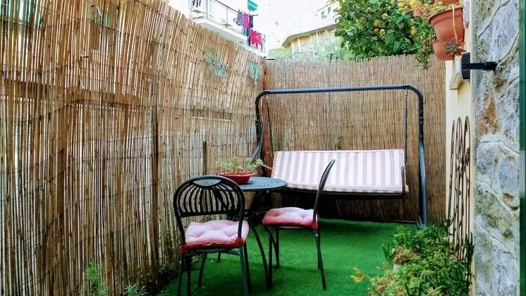 Tek Büyük Yataklı Oda, Bahçeli