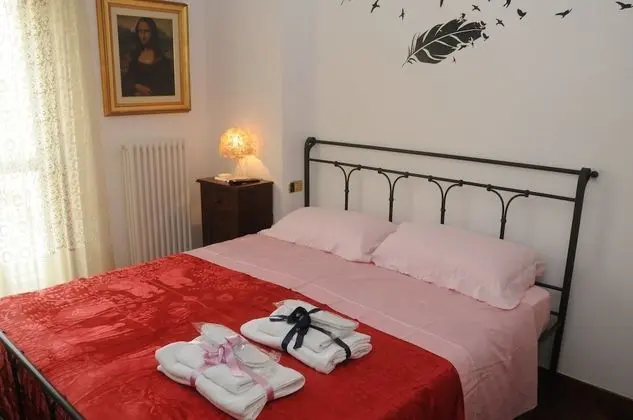 Tek Büyük Yataklı Oda, Özel Banyo (Rondini)